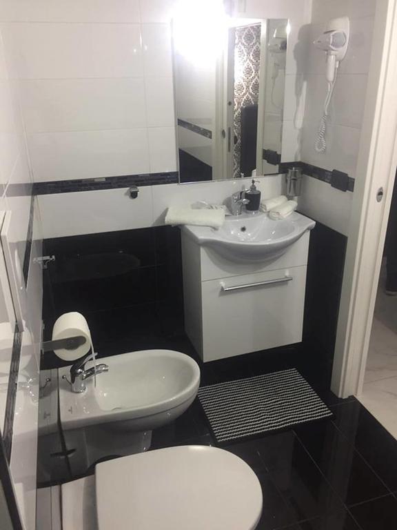 Casa Vacanze Sannazzaro 70 那不勒斯 外观 照片